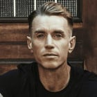 Top Albums : la belle surprise Ben Mazué !