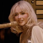 Sabrina Carpenter s'excuse après Coachella