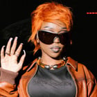 Un Zénith pour 25 euros : Theodora bouscule les codes !