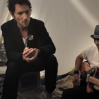AaRON sous la tente pour "Tomorrow Morning"