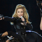 Madonna s'explique sur la croix gammée