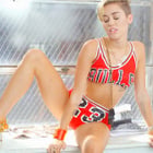 Miley Cyrus toujours trash dans le clip "23"