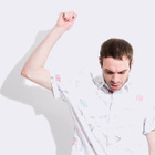 Pub du site Drivy : qui chante ?