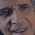 Julien Clerc chante "On va, on vient, on rêve"