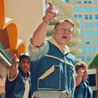 Macklemore, funky et déjanté pour "Downtown"