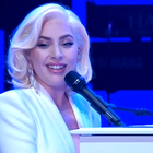 Lady Gaga chante devant Obama et Clinton