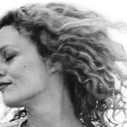 Vanessa Paradis part à "La plage"