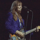 Clara Luciani : le clip live de "Dors"