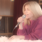Julie Zenatti refait "danser les fleurs"