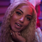 Wejdene fait la fête pour le clip de "Réfléchir"
