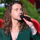 Julien Doré reporte sa tournée à 2022