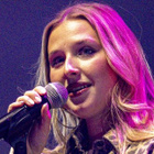 Helena lassée des comparaisons avec Angèle ? Elle répond !