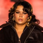 Lola Young suspend sa tournée