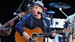 Paul Simon de retour à Paris