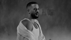 Slimane en pleine rupture dans son nouveau clip
