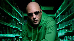 Ce rappeur en tournée dans les pharmacies !