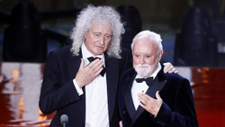 Queen arrête les concerts