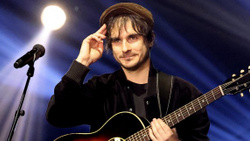 Gauvain Sers interpelle Macron en chanson