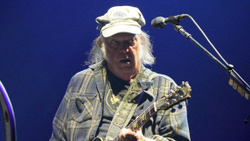 Neil Young annule ses concerts en France