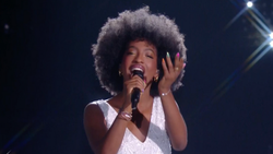 "Star Academy" : Ebony reprend Édith Piaf