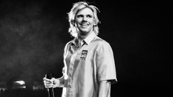 Orelsan : 100.000 ventes et un nouveau clip !