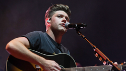 Niall Horan a mis le feu au Zénith de Paris