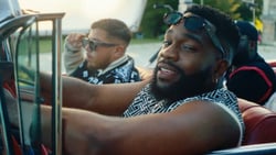 Tayc et Hamza réunis dans "Laisse moi te dire"