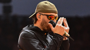 Jul : démarrage historique pour son album !