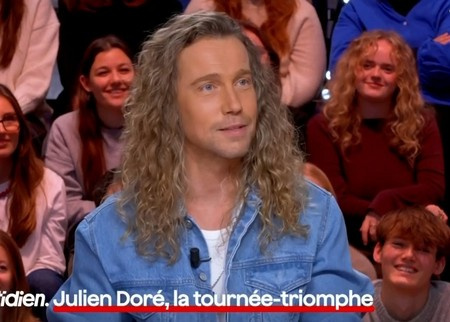 Julien Doré pour ou contre les téléphones en concert ?