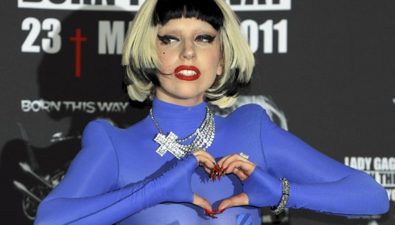 Tops UK : Lady Gaga détrône Adele