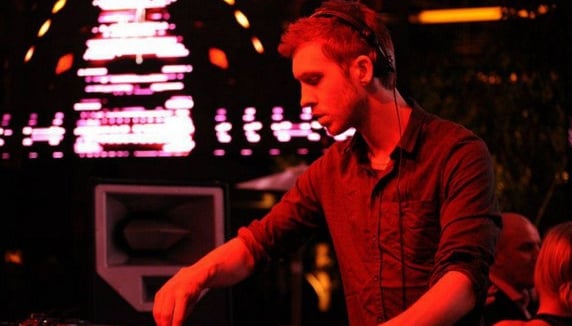 Calvin Harris : Ne-Yo après Rihanna sur "Let's Go"