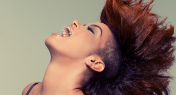 Eva Simons : écoutez son single "Chemistry" !