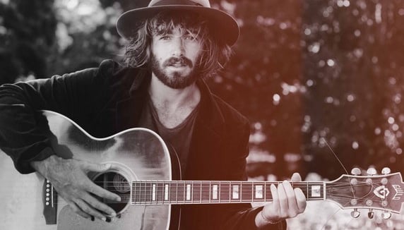 A. Stone revisite "Wooden Chair" avec M. Mayer