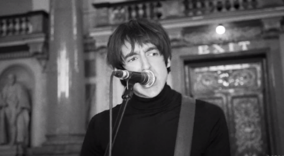 Miles Kane : le clip de "Dont Forget Who You Are"