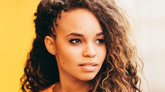 Rubby ("The Voice 1") reprend "Blurred Lines"