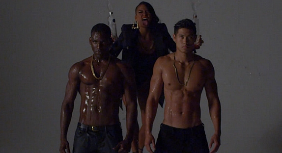 Cassie sexy dans "I Know What You Want"