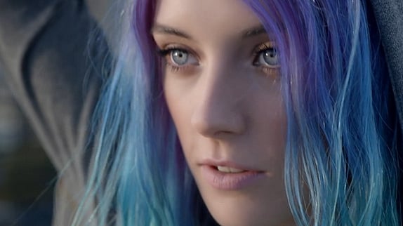Musique de pub Eau Jeune : qui chante ?