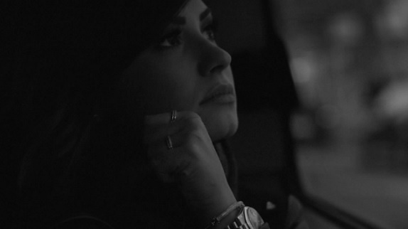 Demi Lovato à fleur de peau dans "Nightingale"