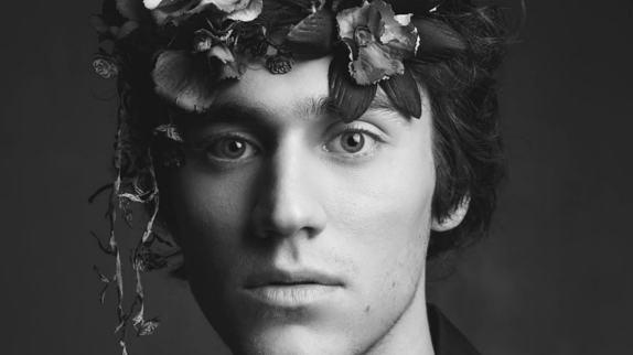 Mathieu Saïkaly ("Nouvelle Star") dévoile "Poison"