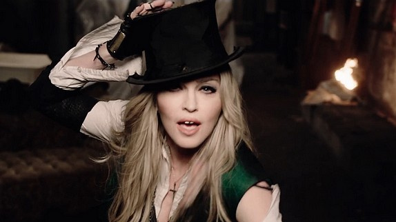 Madonna dévoile le clip "Ghosttown"