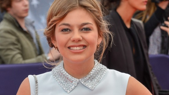 Louane reçoit un disque de diamant