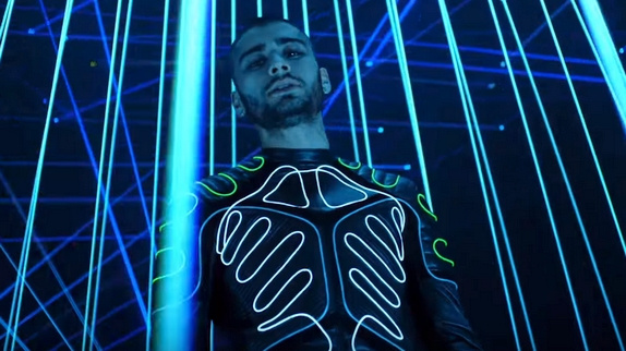 Zayn dévoile le clip de "Like I Would"