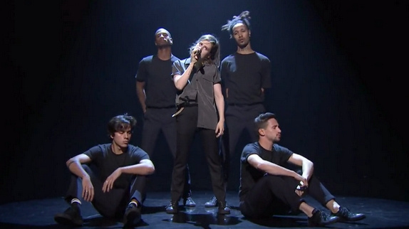 Christine and the Queens bluffe Jimmy Fallon