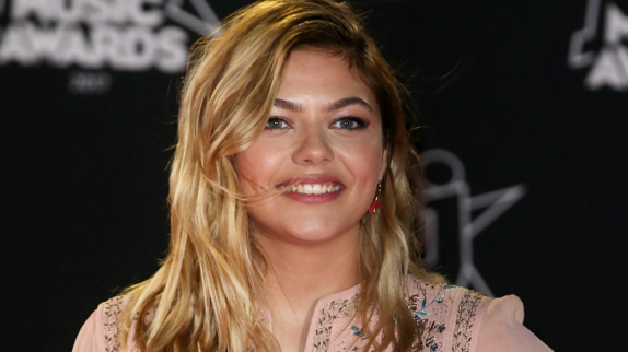 Louane : son message touchant après les NMA