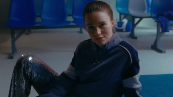Sigrid séduit avec "Don't Feel Like Crying"