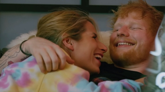 Ed Sheeran : un clip romantique avec sa femme