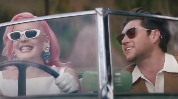 Anne-Marie et Niall Horan en virée so british