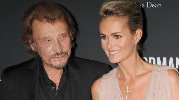 Laeticia rend hommage à Johnny Hallyday