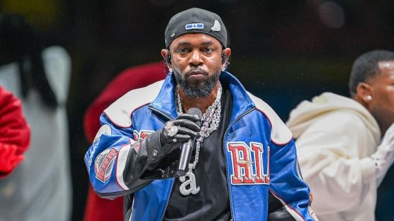 Super Bowl : Kendrick Lamar surclasse Michael Jackson !