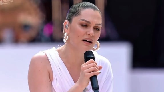 "C'est mon dernier show" : l'émotion de Jessie J